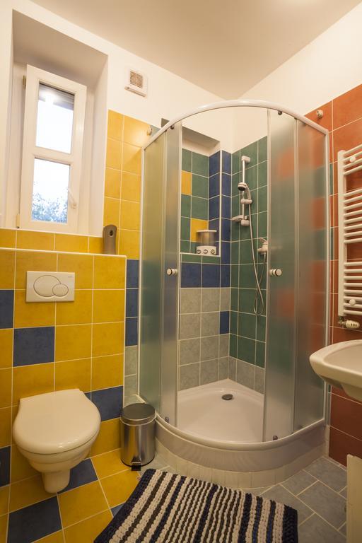 Luxury Air-Conditioned Rooms In Old Town ברטיסלאבה מראה חיצוני תמונה